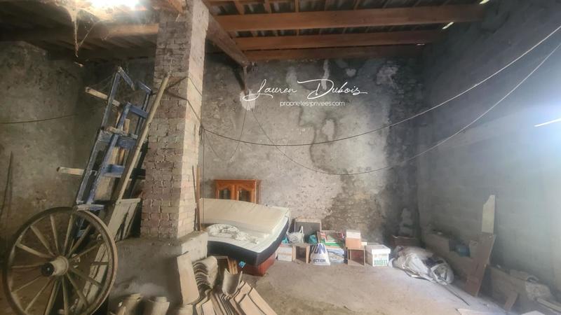 Grange - 100 m² - 2 pièces