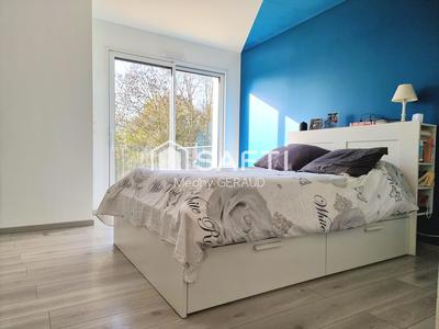 Maison - 183 m² - 9 pièces