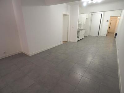 Appartement - 98 m² - 4 pièces