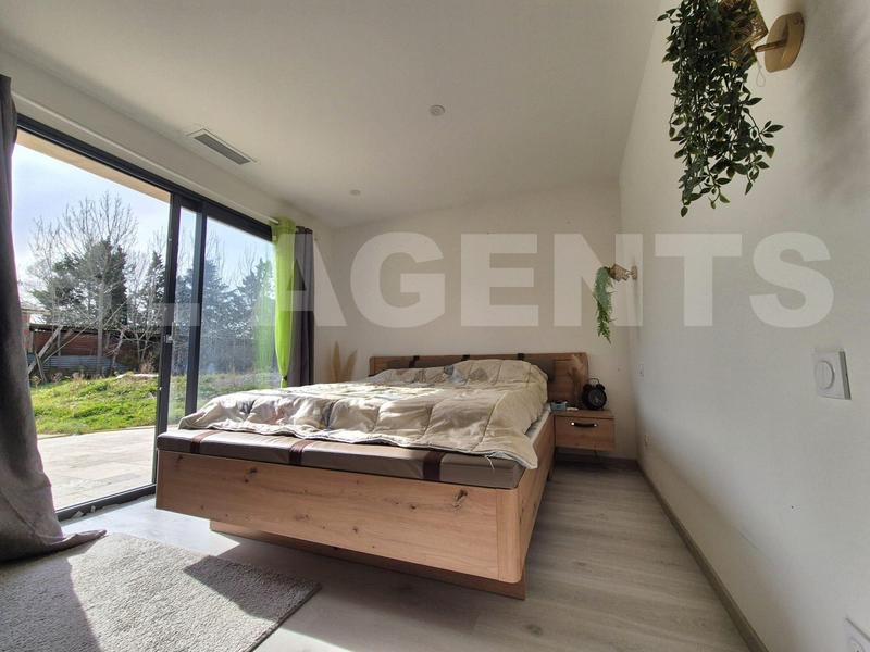 Maison - 210 m² - 5 pièces