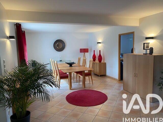 Maison - 242 m² - 7 pièces