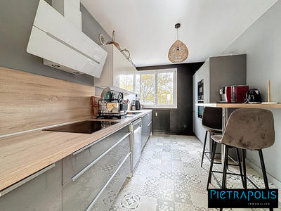 Appartement - 79 m² - 3 pièces