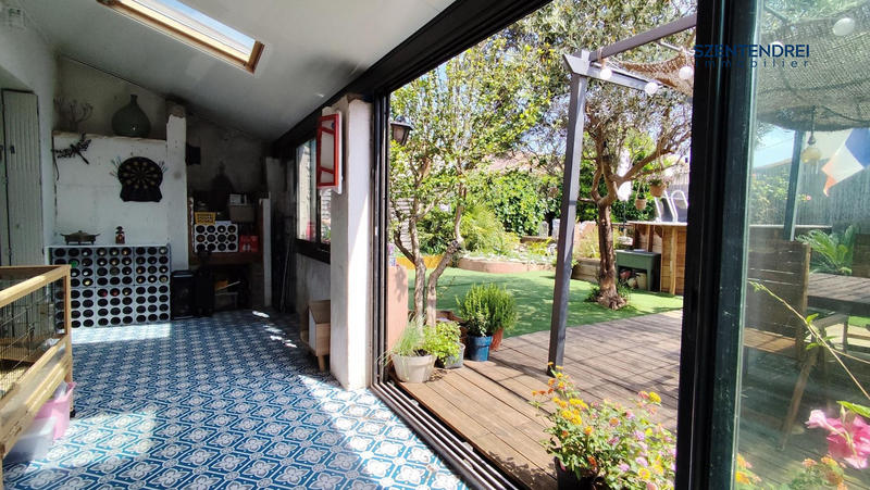 Maison traditionnelle - 100 m² - 5 pièces