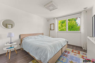 Maison - 350 m² - 8 pièces