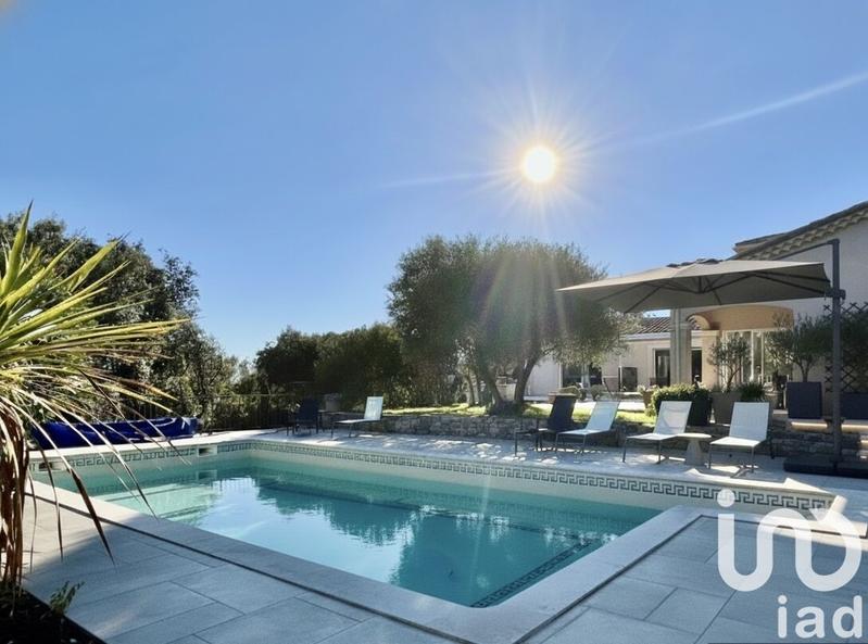 Maison - 227 m² - 9 pièces