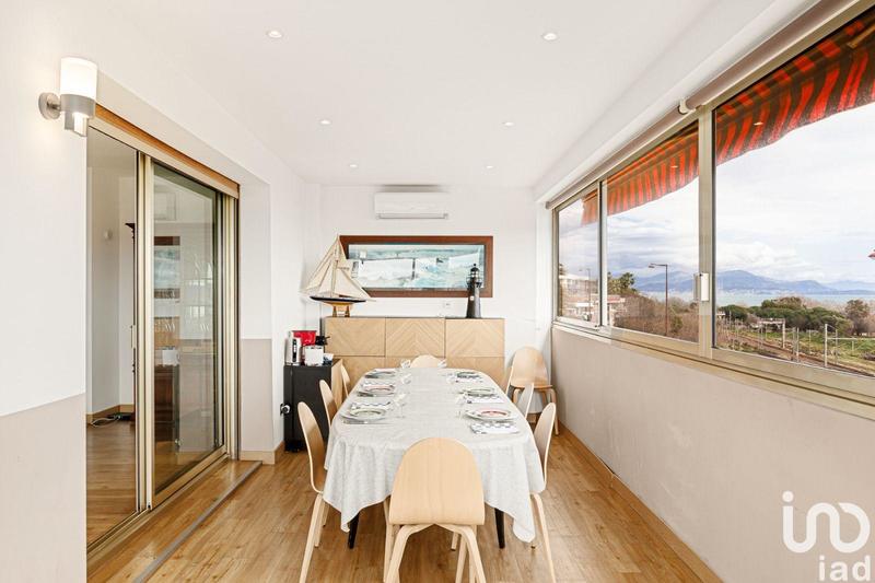 Appartement - 90 m² - 4 pièces