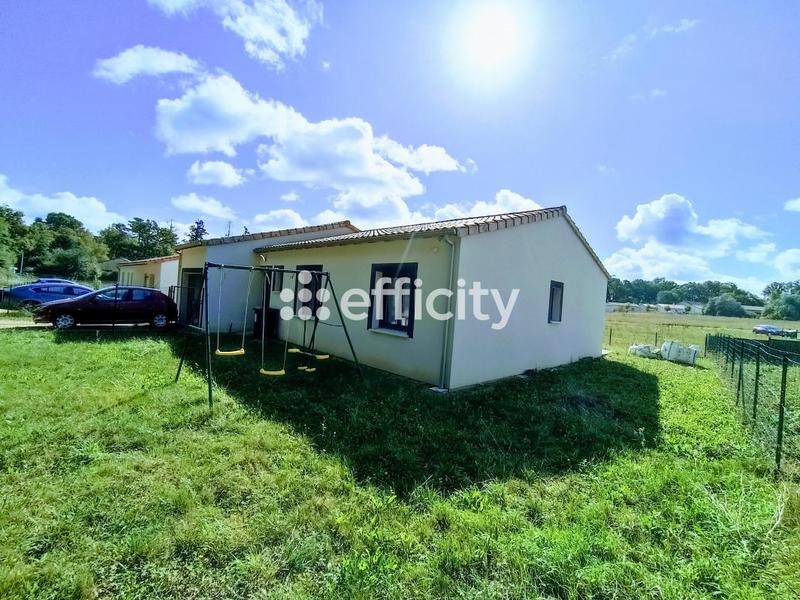 Maison - 90 m² - 5 pièces