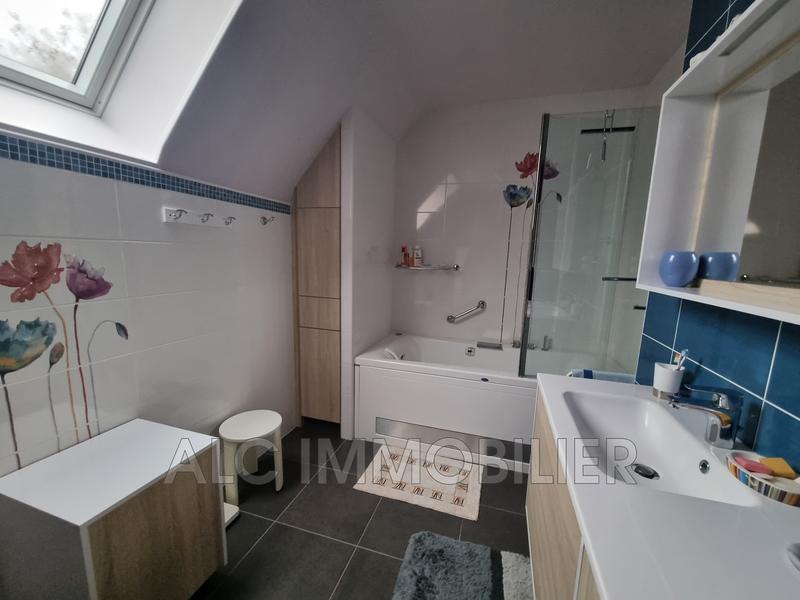 Propriété - 194 m² - 8 pièces