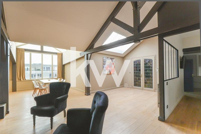 Appartement - 275 m² - 8 pièces