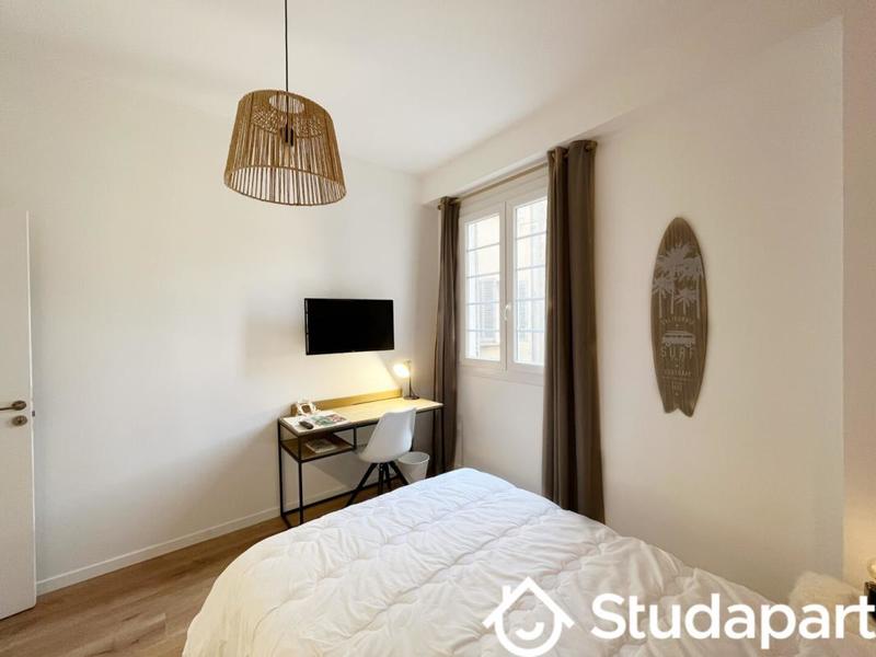 Chambre - 11 m² - 1 pièce