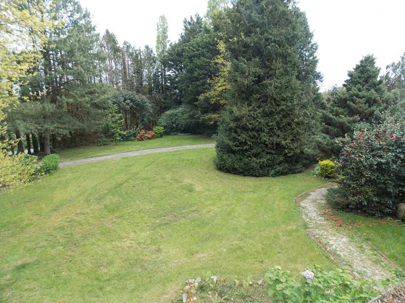 Maison - 230 m² - 8 pièces