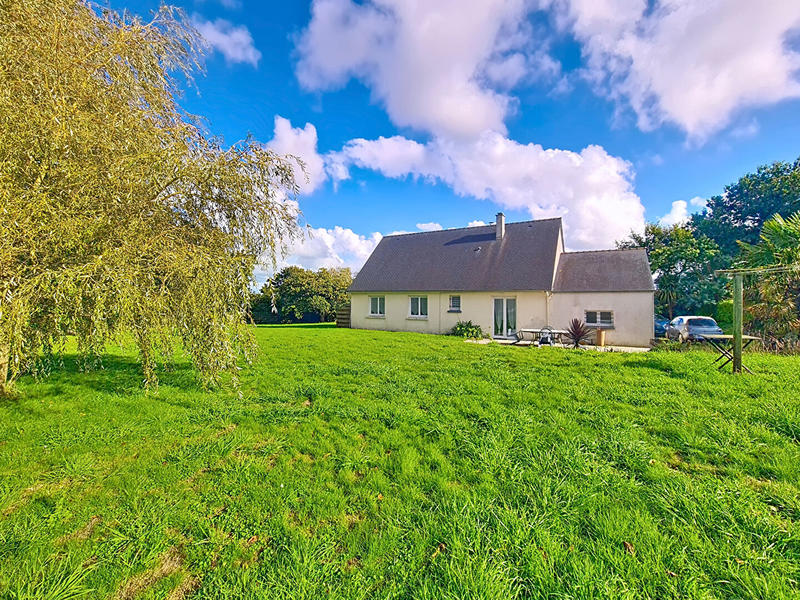 Maison - 90 m² - 4 pièces