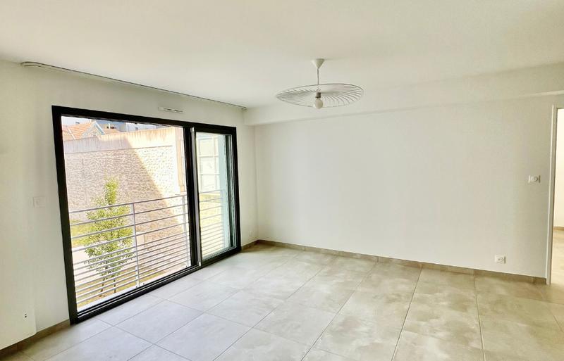 Appartement - 99 m² - 3 pièces