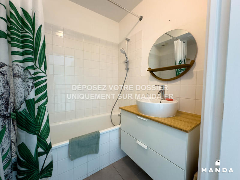 Chambre - 12 m² - 5 pièces