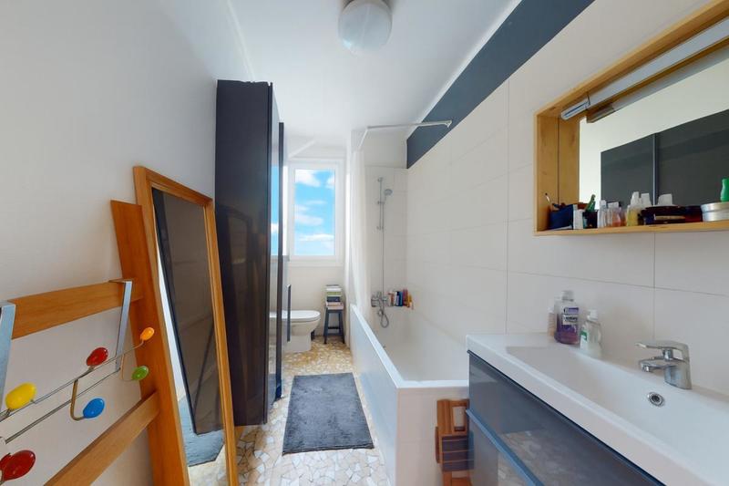 Appartement - 85 m² - 3 pièces