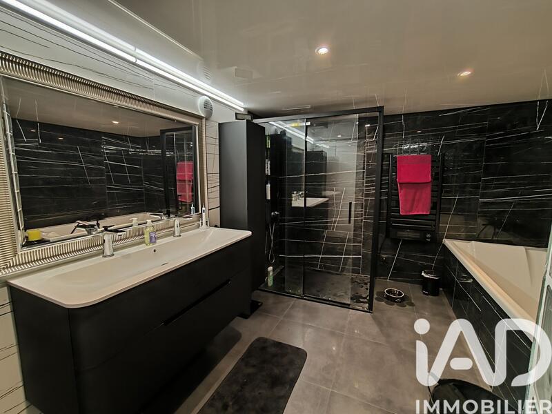 Appartement - 85 m² - 4 pièces