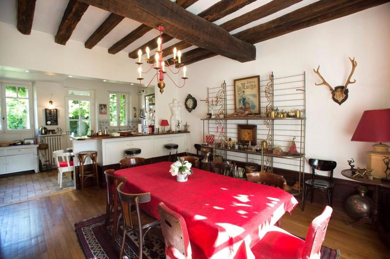 Propriété - 277 m² - 12 pièces