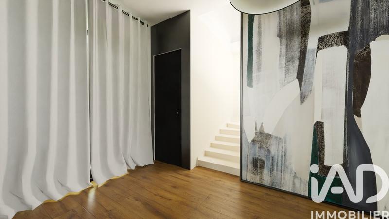 Maison - 224 m² - 8 pièces