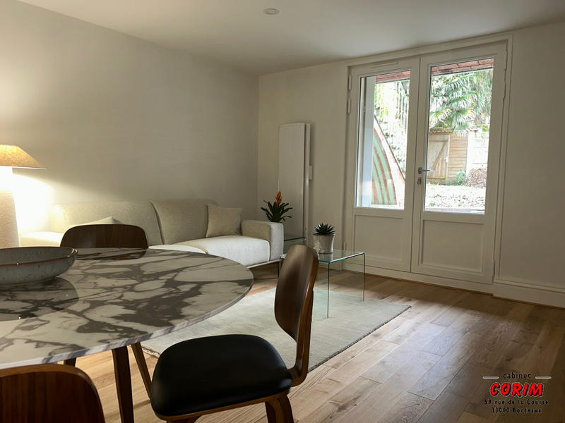 Appartement - 82 m² - 3 pièces