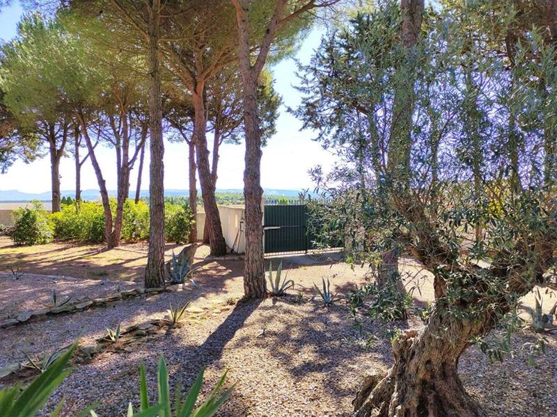 Maison - 210 m² - 9 pièces