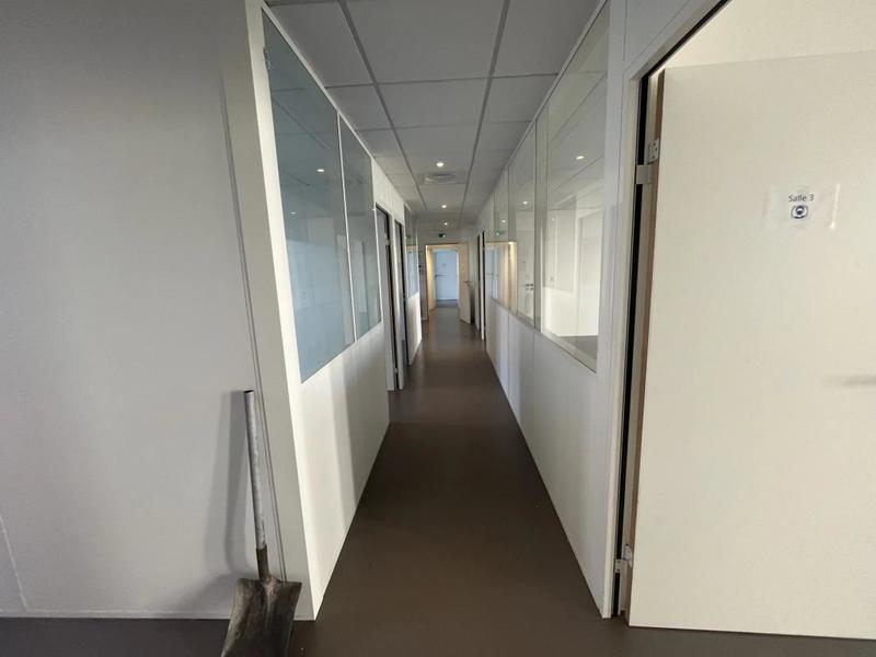 Bureau - 167 m²