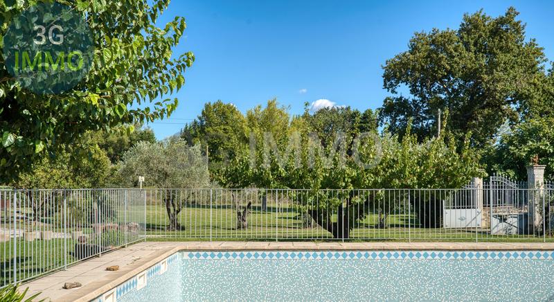 Maison - 200 m² - 6 pièces