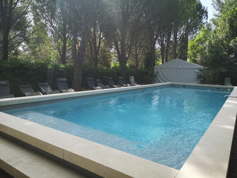 Mas - 500 m² - 16 pièces