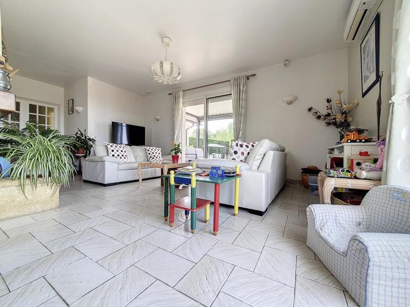 Maison - 260 m² - 8 pièces