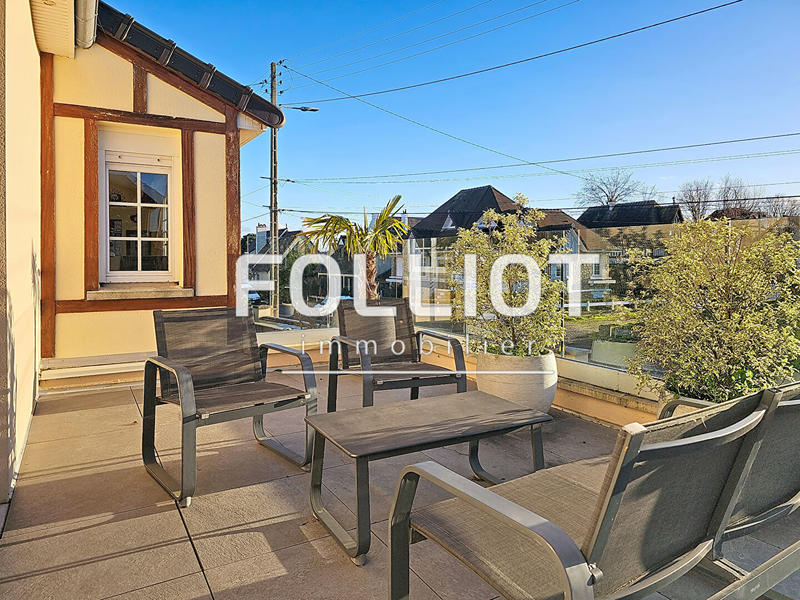 Maison - 227 m² - 7 pièces