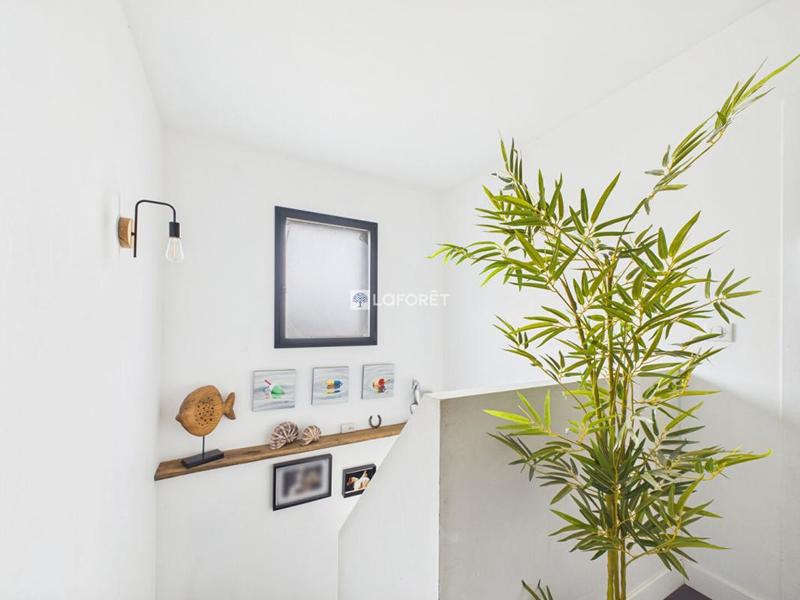 Maison - 167 m² - 6 pièces