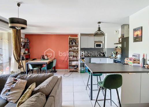 Appartement - 65 m² - 3 pièces