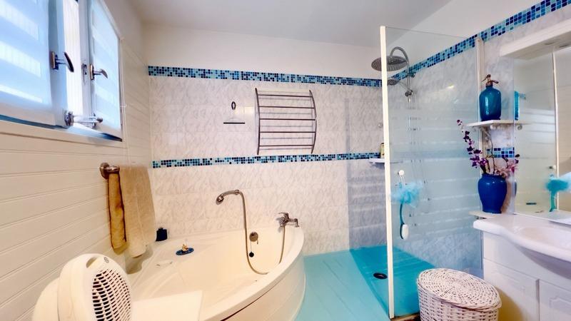 Maison - 170 m² - 5 pièces