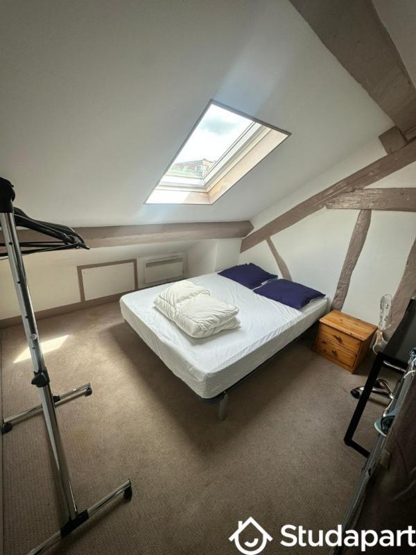 Chambre - 10 m² - 1 pièce