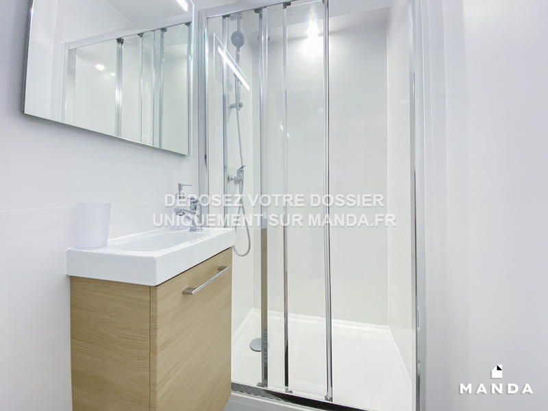 Chambre - 9 m² - 5 pièces