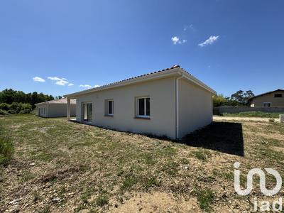 Maison - 99 m² - 5 pièces
