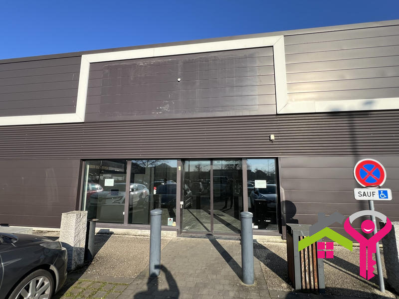 Local commercial - 250 m² - 3 pièces