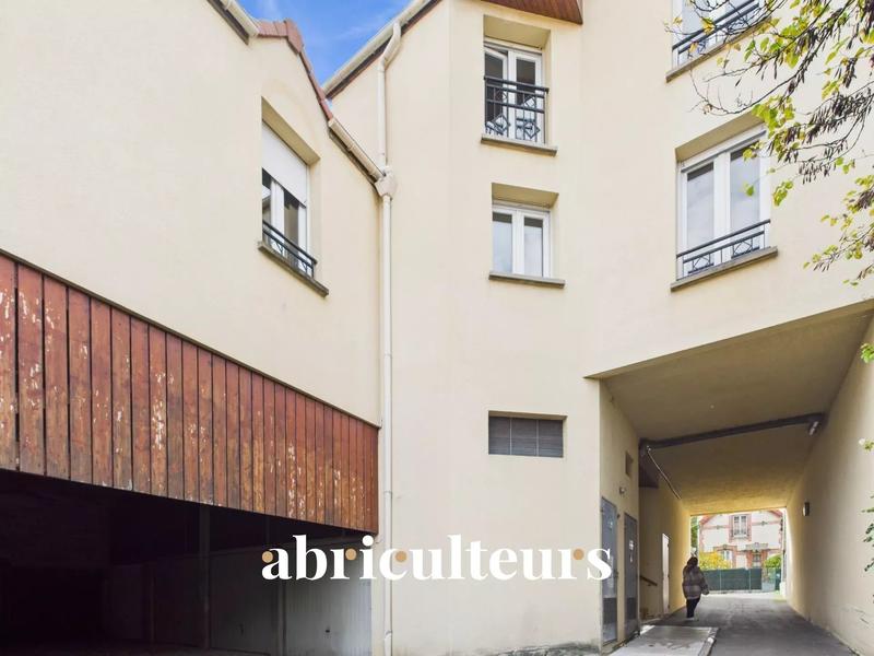 Appartement - 90 m² - 4 pièces