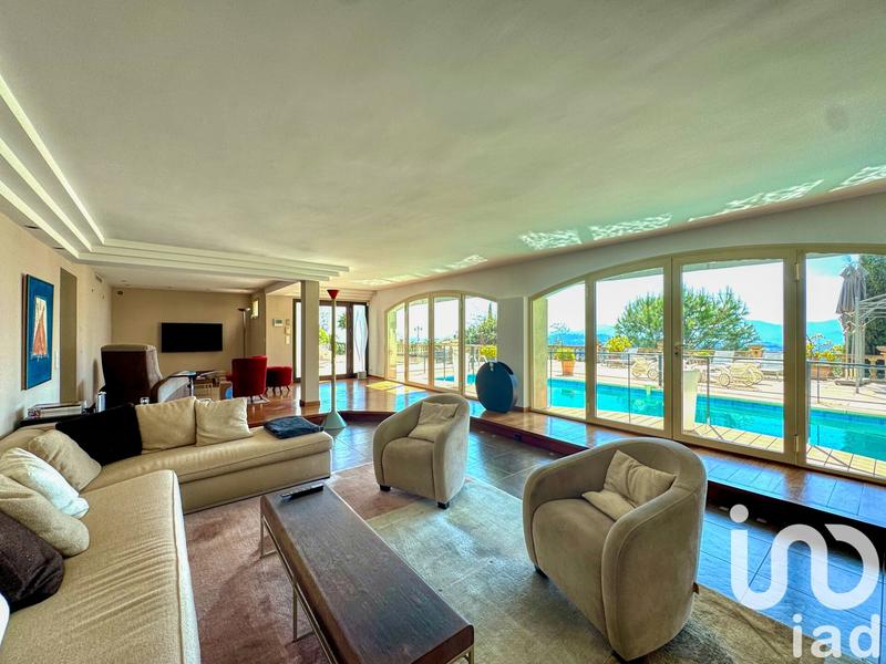 Maison de maîtres - 313 m² - 10 pièces