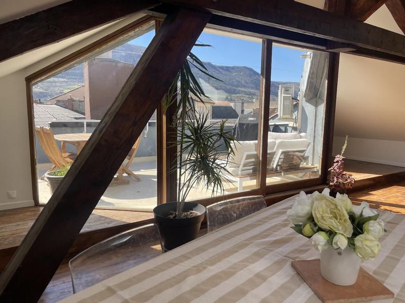 Appartement - 100 m² - 5 pièces