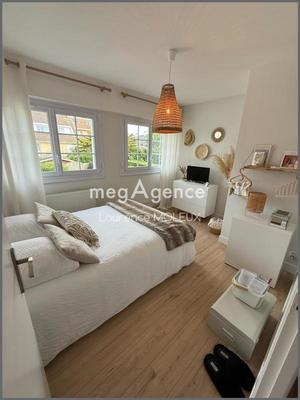 Maison traditionnelle - 158 m² - 6 pièces