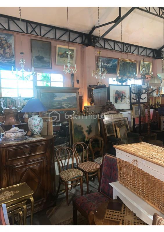 Maison - 636 m² - 7 pièces