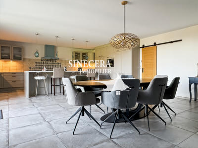 Villa - 197 m² - 7 pièces