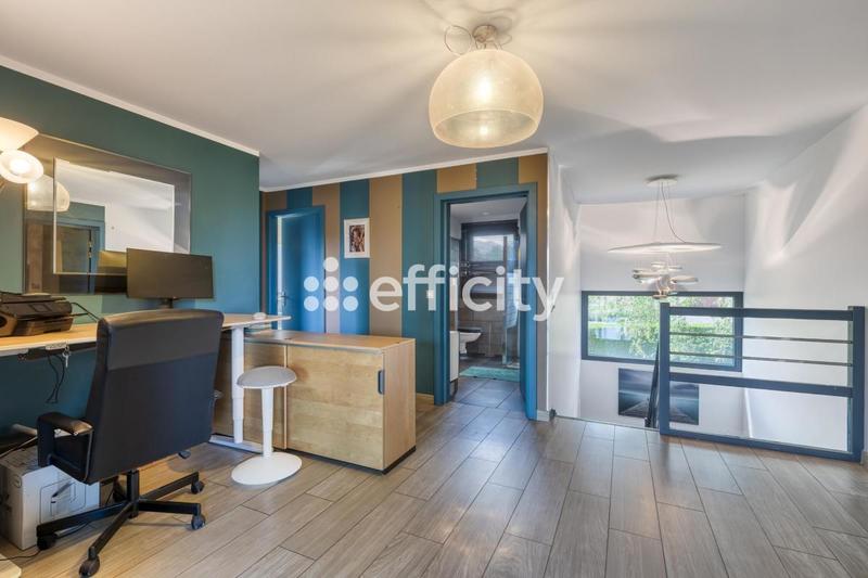 Maison - 197 m² - 6 pièces