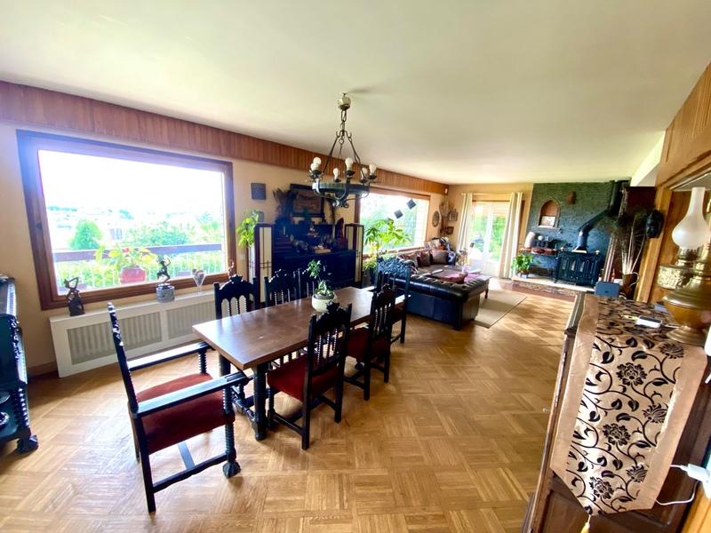 Maison - 300 m² - 10 pièces