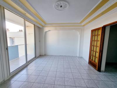 Appartement - 88 m² - 5 pièces