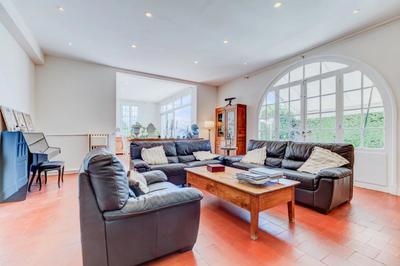Villa - 304 m² - 7 pièces