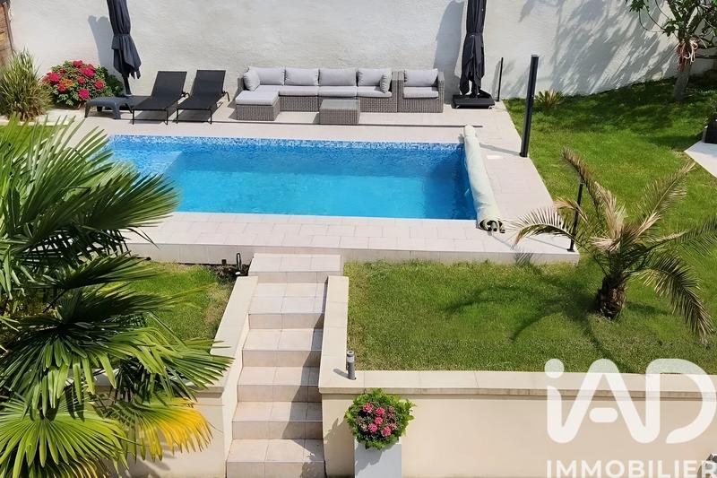 Maison de maîtres - 350 m² - 13 pièces