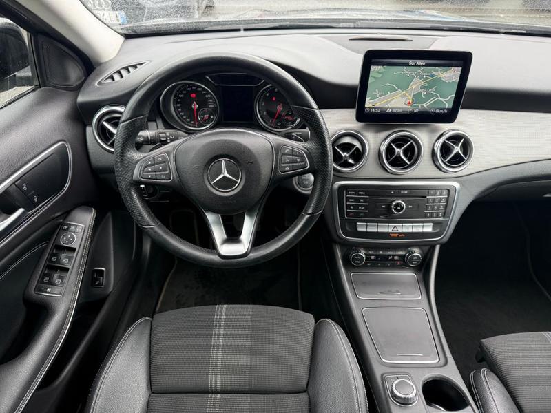 Mercedes Gla 200 7-G Dct Sensation