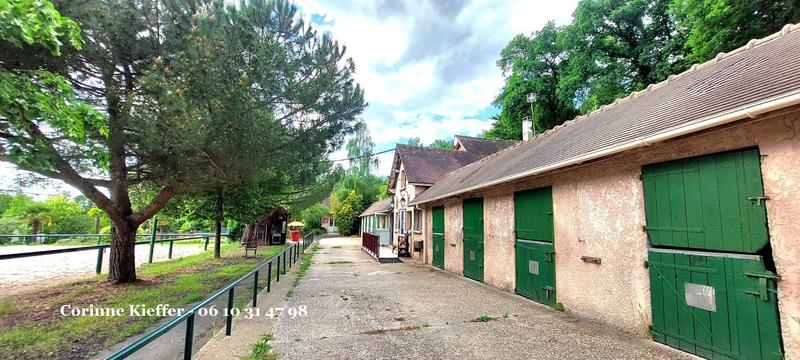 Haras - 300 m² - 4 pièces