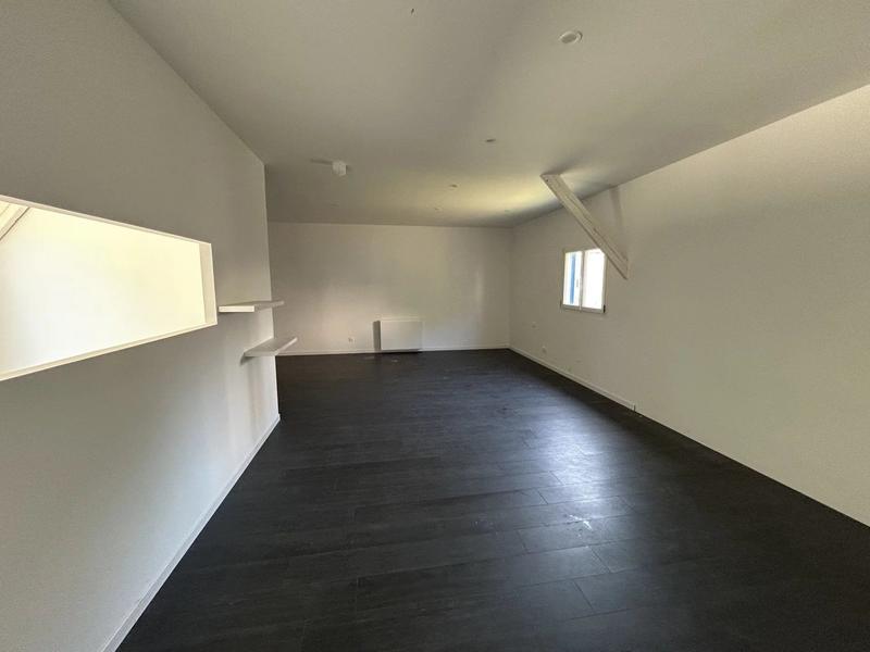 Bureau - 80 m² - 1 pièce